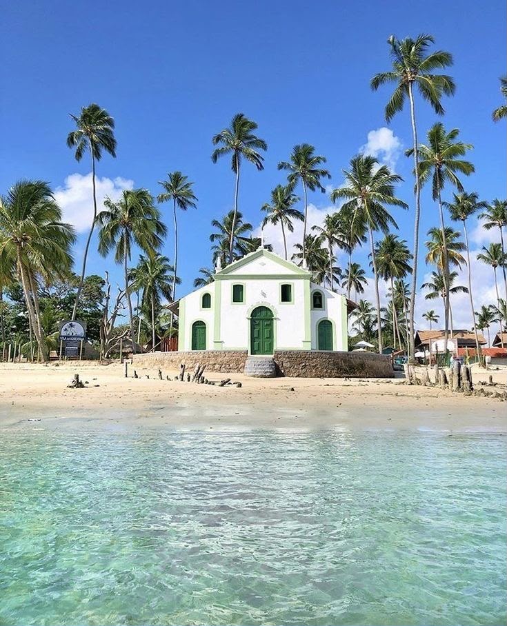 Igreja de São Pedro na Praia dos Carneiros, Pernambuco